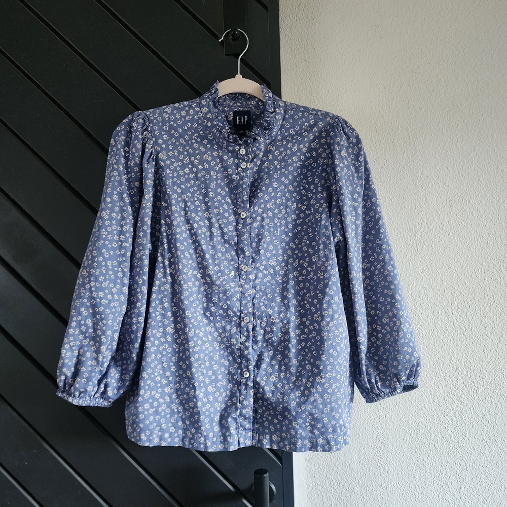 GAP French Blue & White Floral Puff Sleeve Mockneck